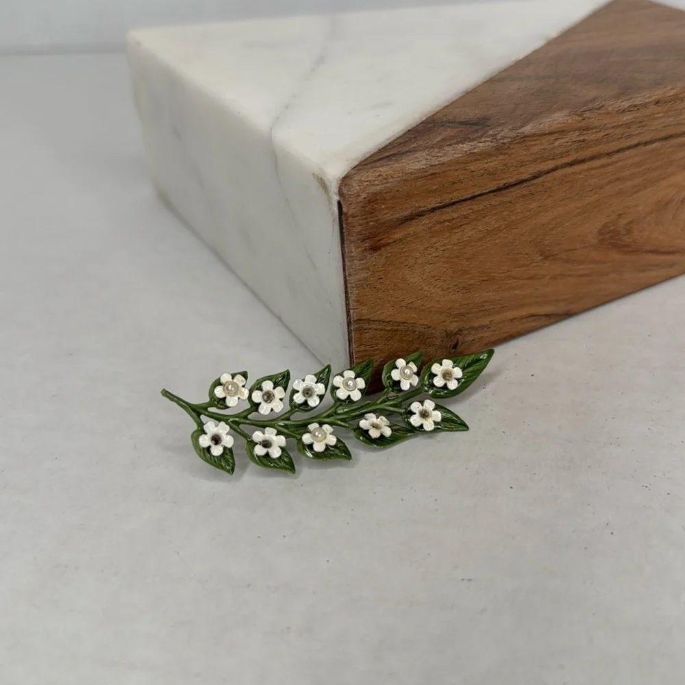 Antique Green and White Pearl Leaf Floral Brooch Lot B8